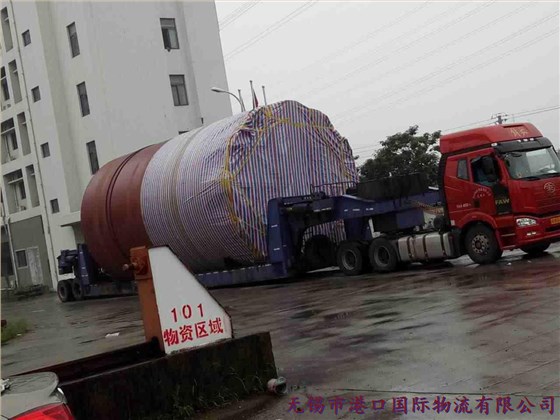 無錫石油化工大型反應器運輸2