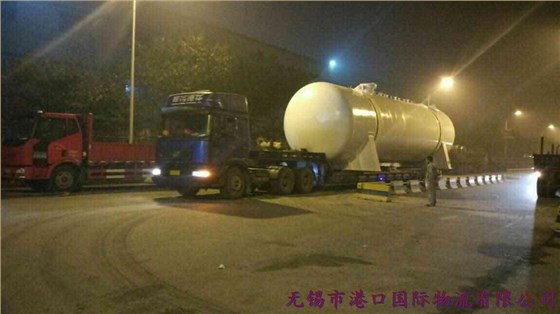 大件運(yùn)輸,大型甲板罐運(yùn)輸